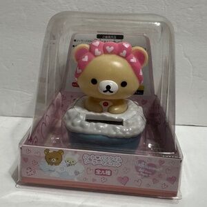 Solar power Cream bear on bobbles tub,New